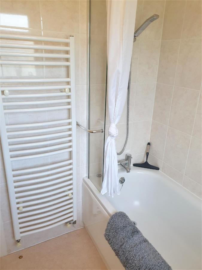 Lions Lodge: Great Location With Hot Tub Ringwood Zewnętrze zdjęcie
